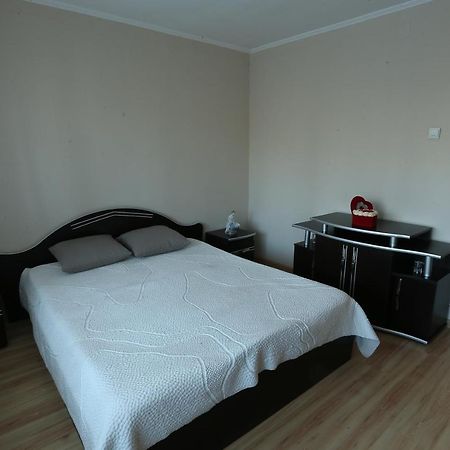 Apartament Dragos Voda Орадя Экстерьер фото