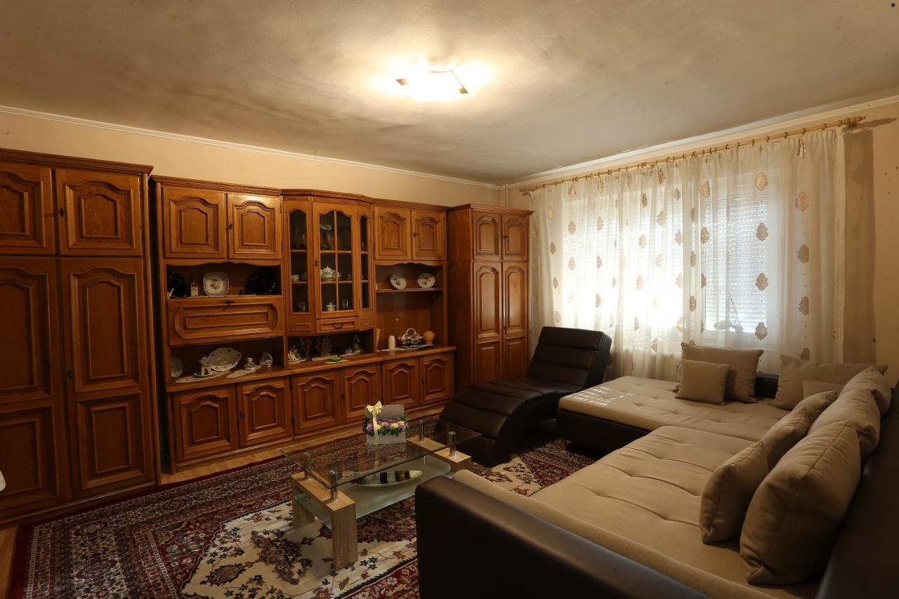 Apartament Dragos Voda Орадя Экстерьер фото