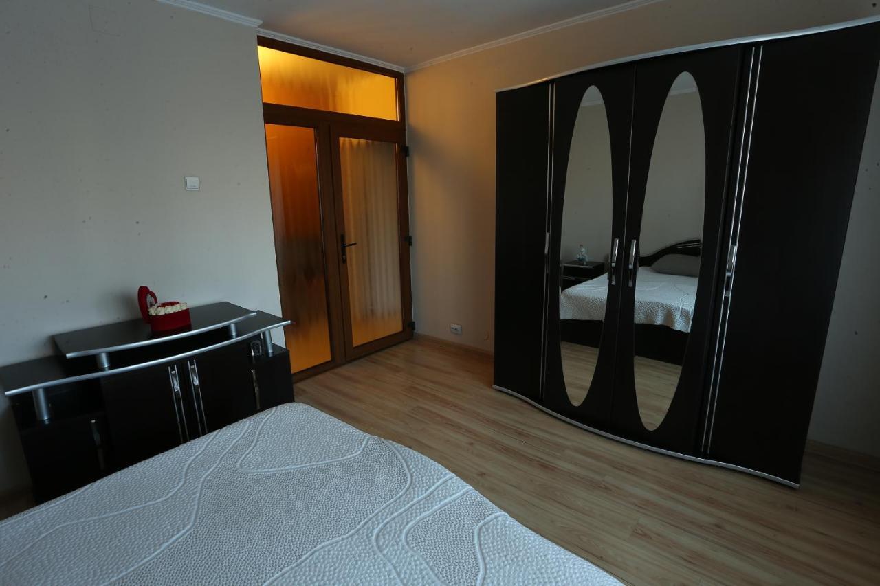 Apartament Dragos Voda Орадя Экстерьер фото