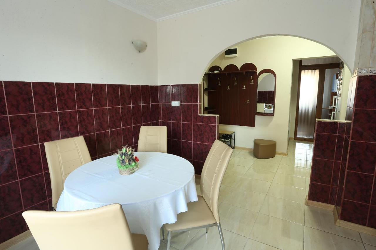 Apartament Dragos Voda Орадя Экстерьер фото